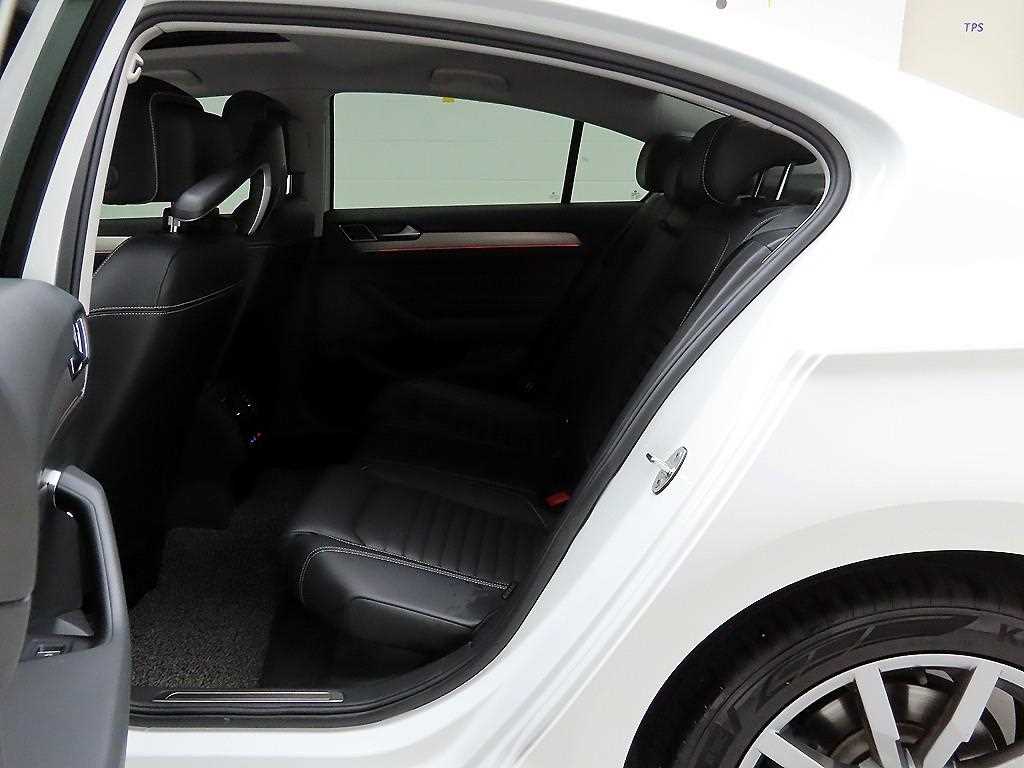 Volkswagen Passat 2022 - Importación desde Corea - HF Imports Iquique - Foto 14