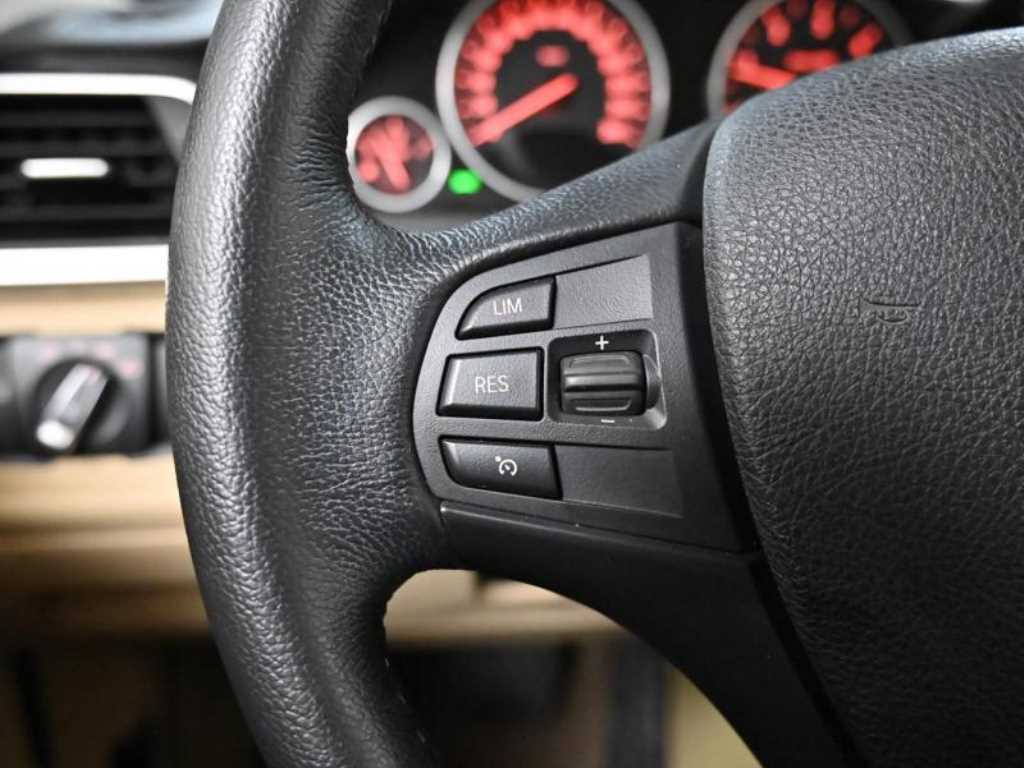 BMW 3 series 2016 Azul - Importación desde Corea - HF Imports Iquique - Foto 16