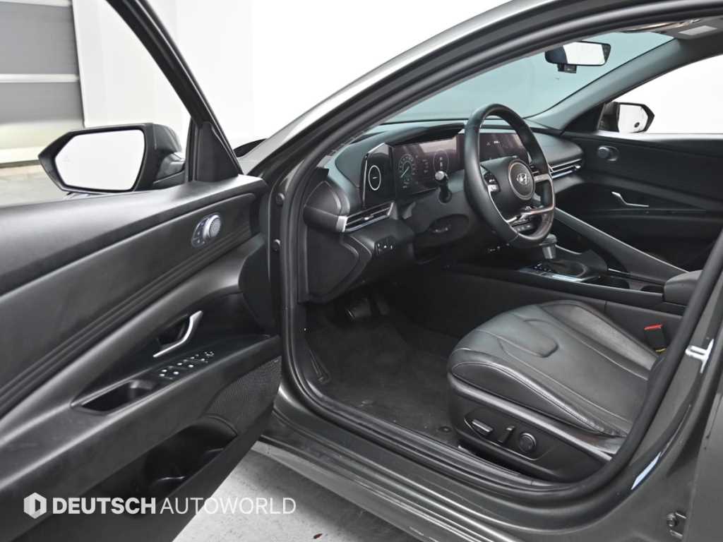 HYUNDAI Avante - Vista 11