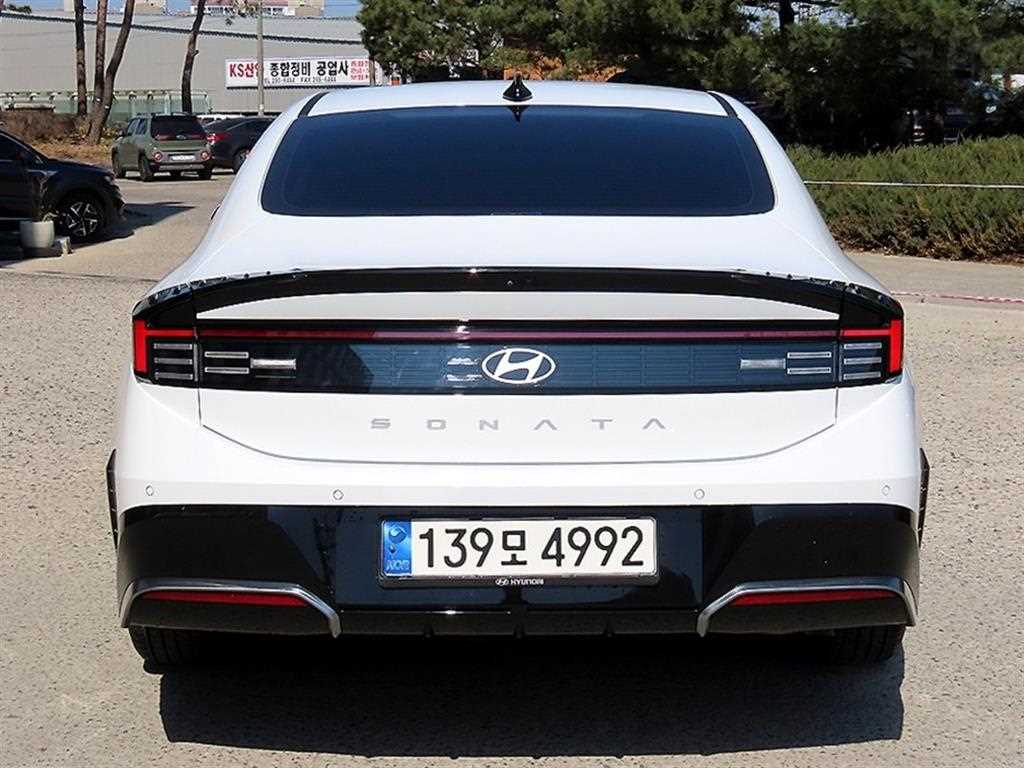 HYUNDAI Sonata - Vista 4