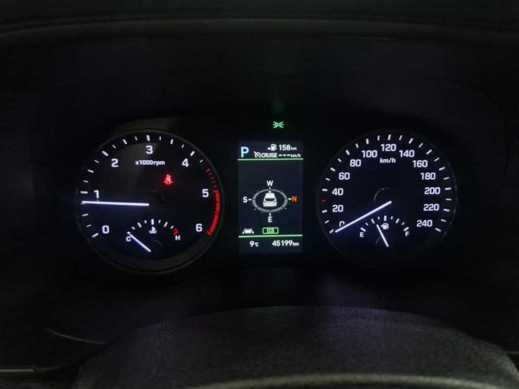 HYUNDAI Tucson - Vista 9