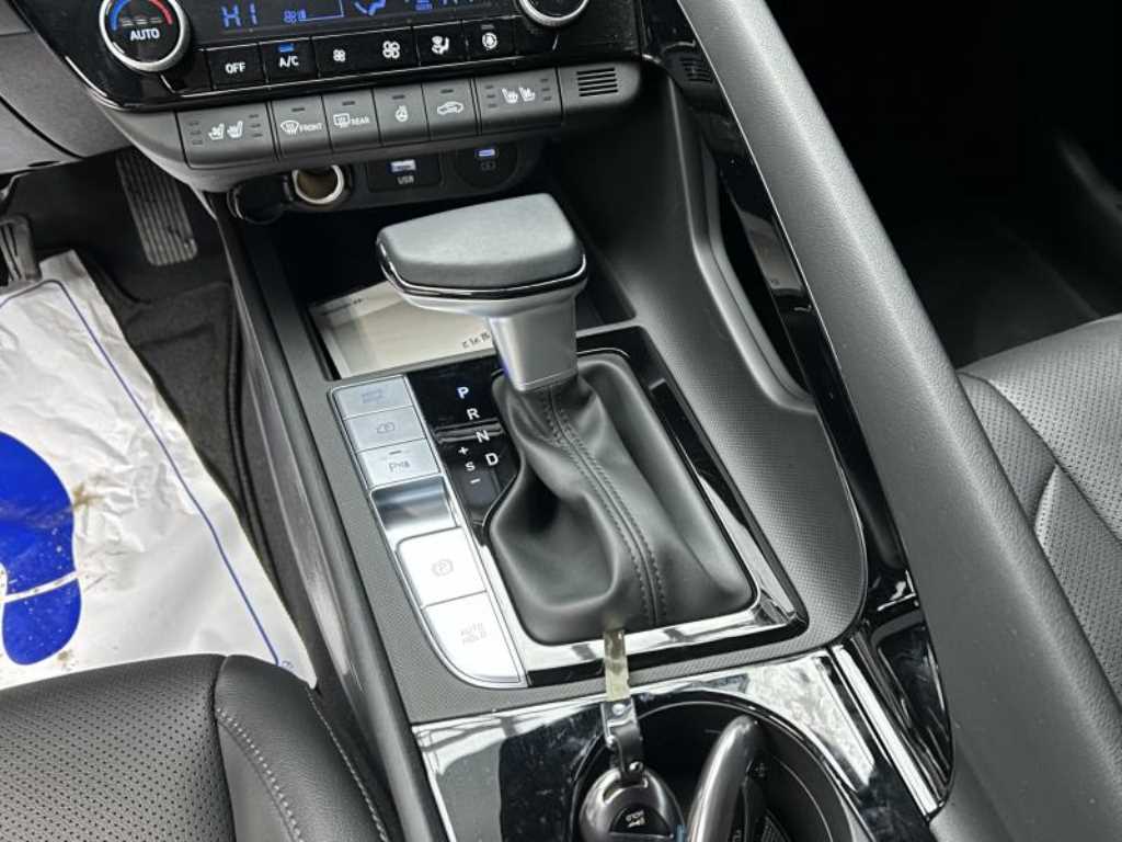 HYUNDAI Avante - Vista 11