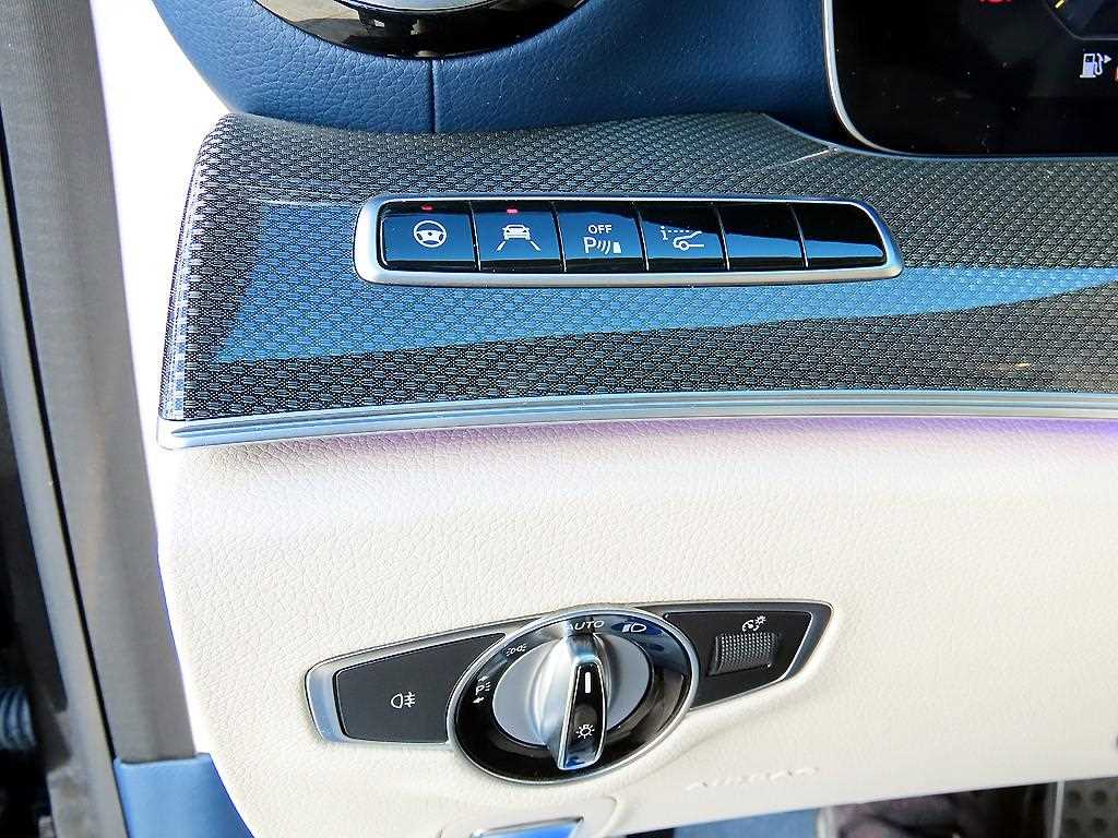 Mercedes Benz E class 2019 Negro - Importación desde Corea - HF Imports Iquique - Foto 13