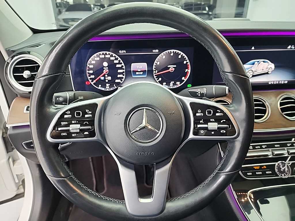 Mercedes Benz E class - Vista 9