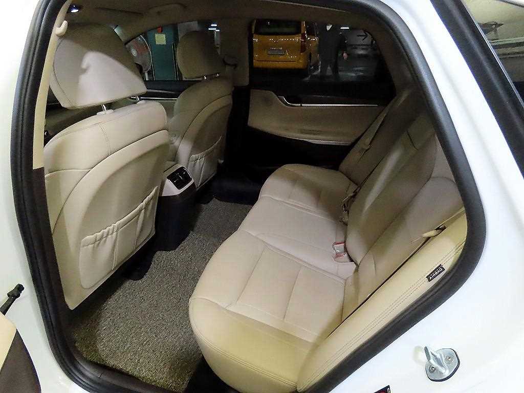 HYUNDAI Grandeur - Vista 8