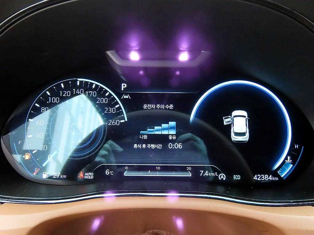 Genesis GV70 - Vista 9