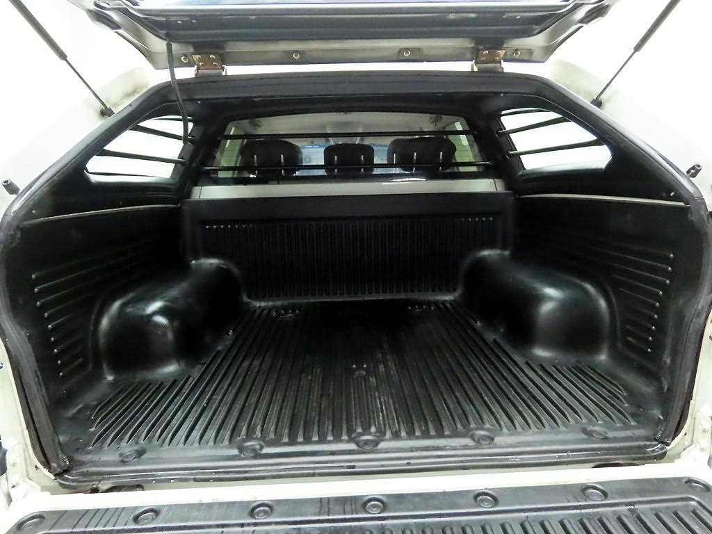 Ssangyong Korando - Vista 5