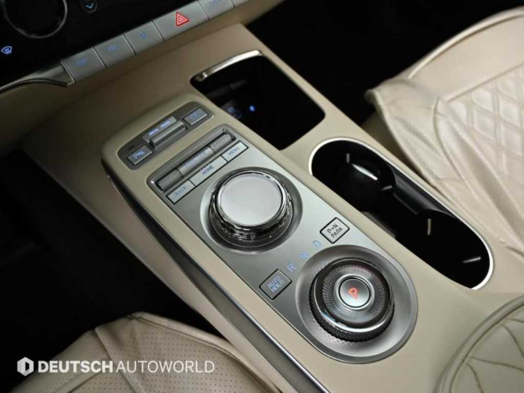 Genesis GV70 - Vista 9