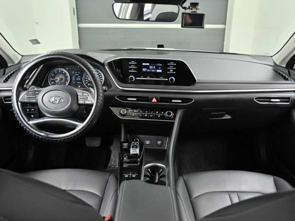 HYUNDAI Sonata - Vista 7