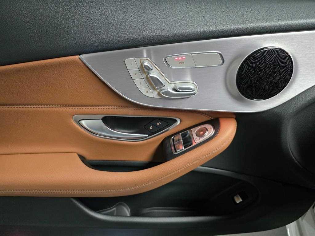 Mercedes Benz C Class - Vista 9