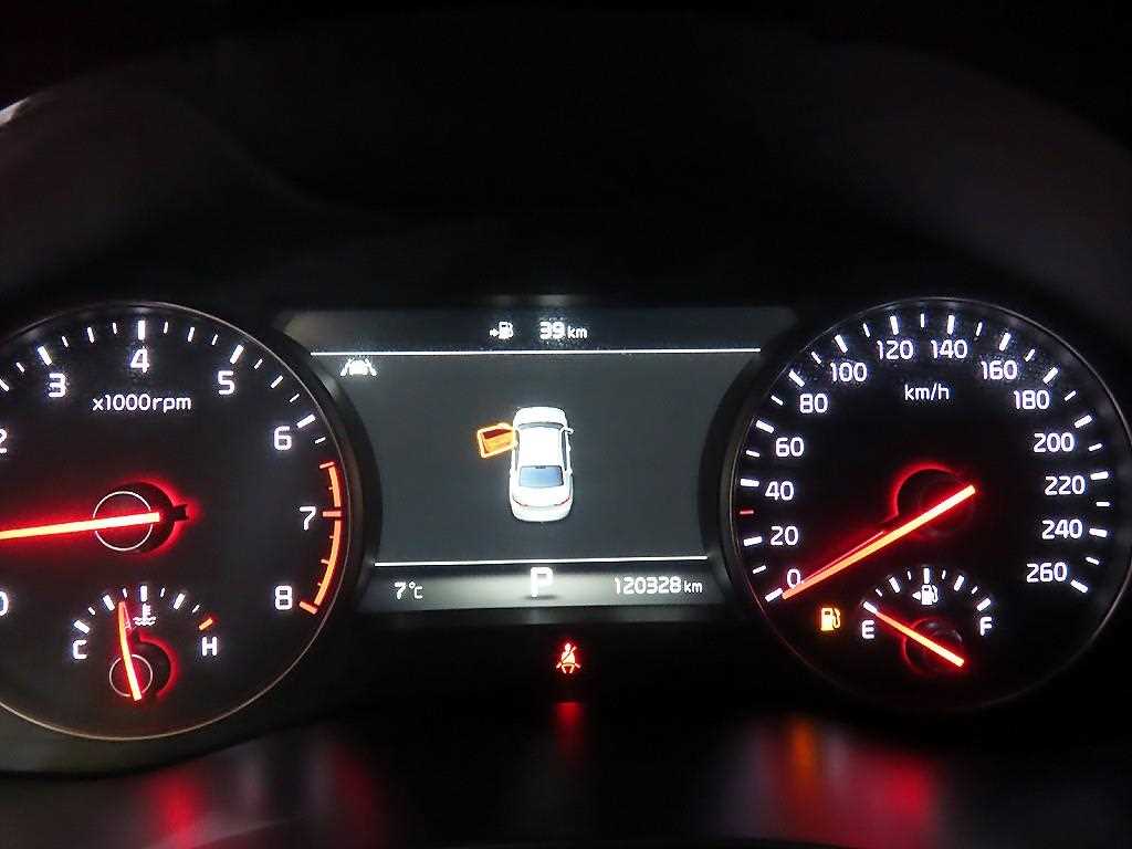 KIA K7 - Vista 9