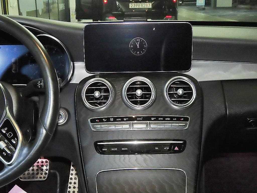 Mercedes Benz C Class - Vista 11