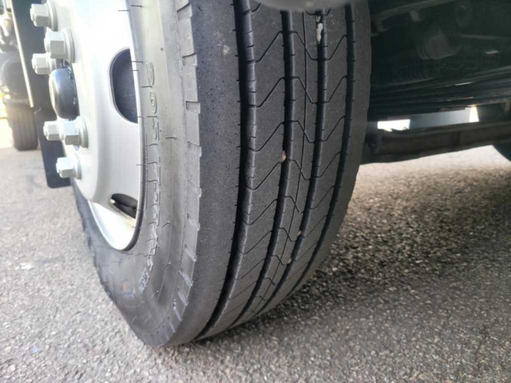 medium and large cargo Cargo 2023 Blanco - Importación desde Corea - HF Imports Iquique - Foto 20