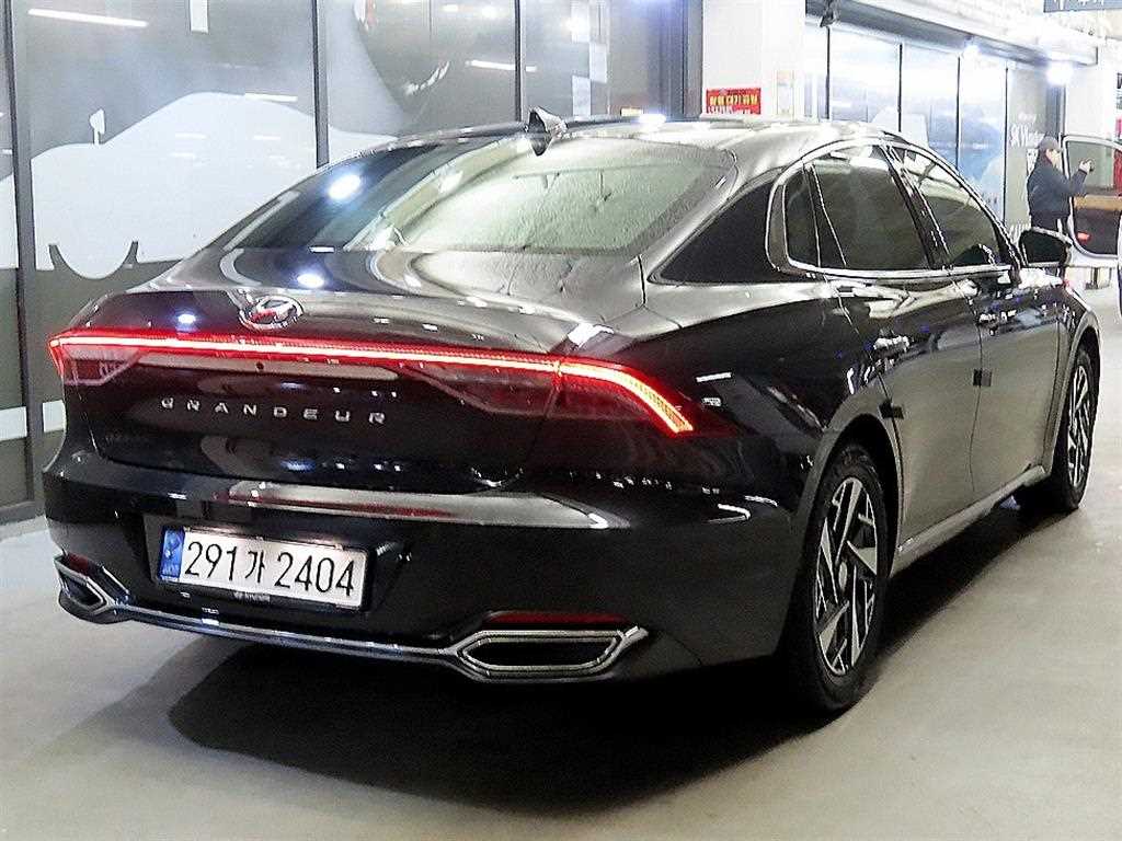 HYUNDAI Grandeur - Vista 4