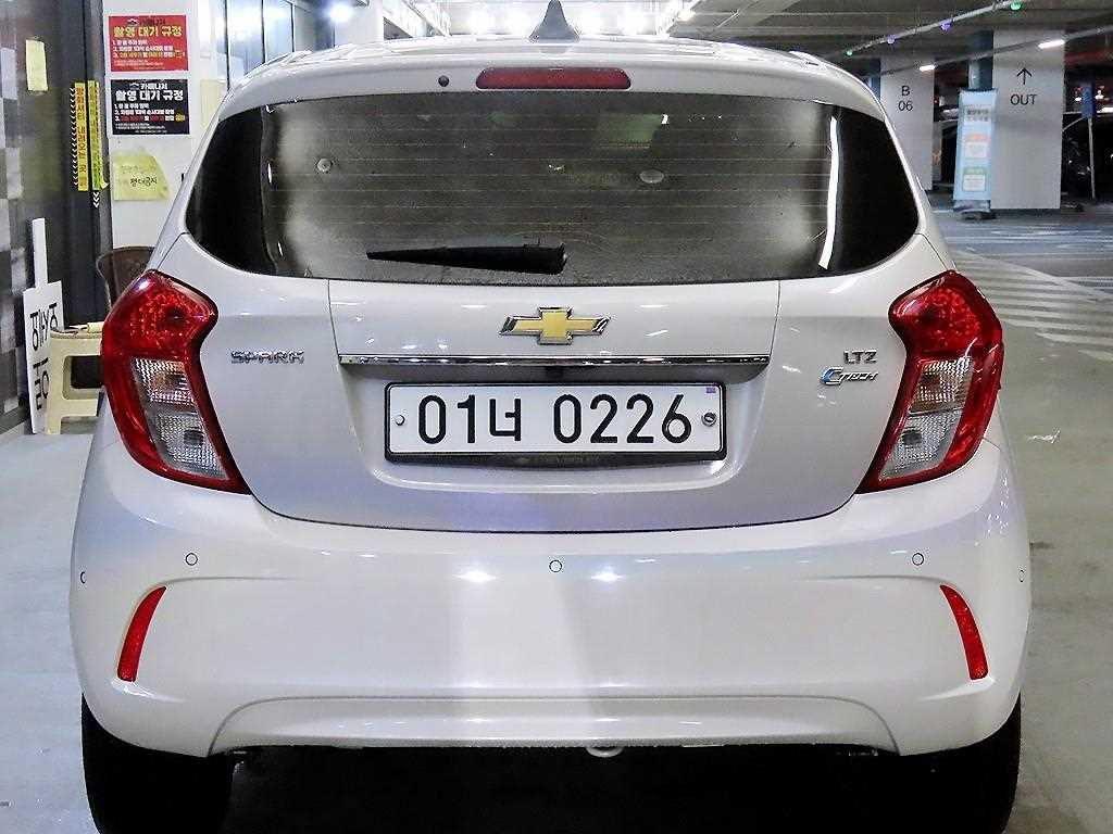 Chevrolet Spark - Vista 5