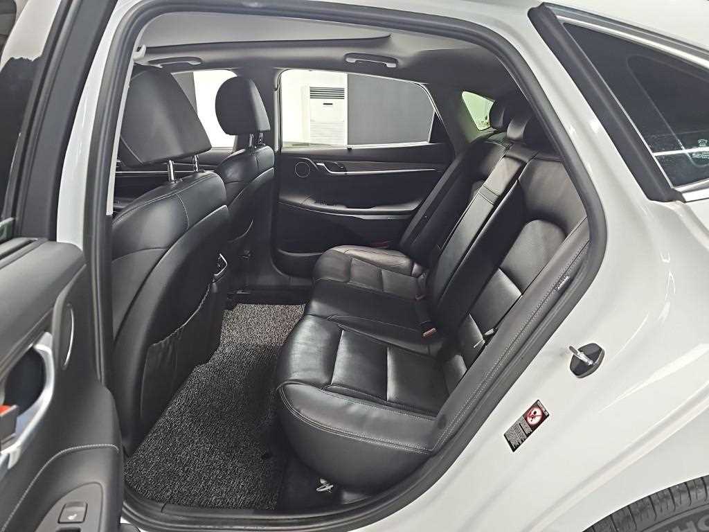 HYUNDAI Grandeur - Vista 9