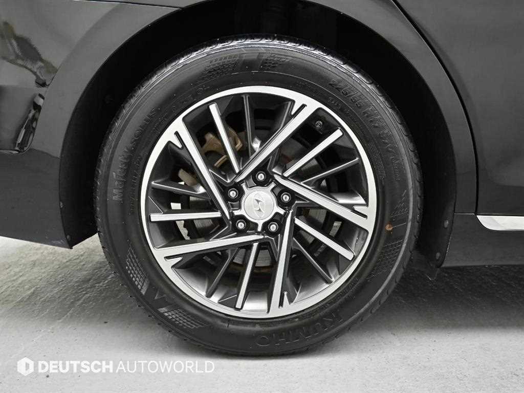 HYUNDAI Grandeur - Vista 5