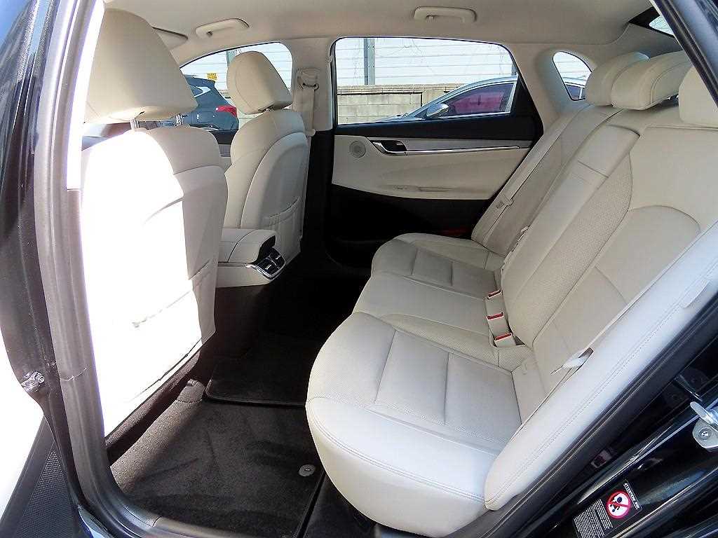 HYUNDAI Grandeur - Vista 6