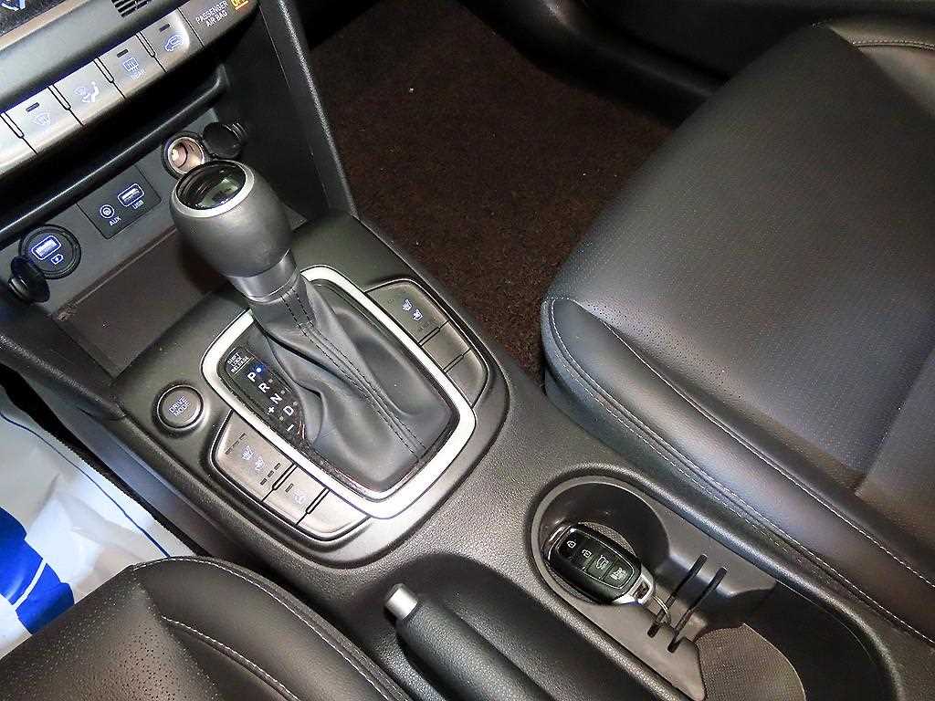 HYUNDAI Kona - Vista 12