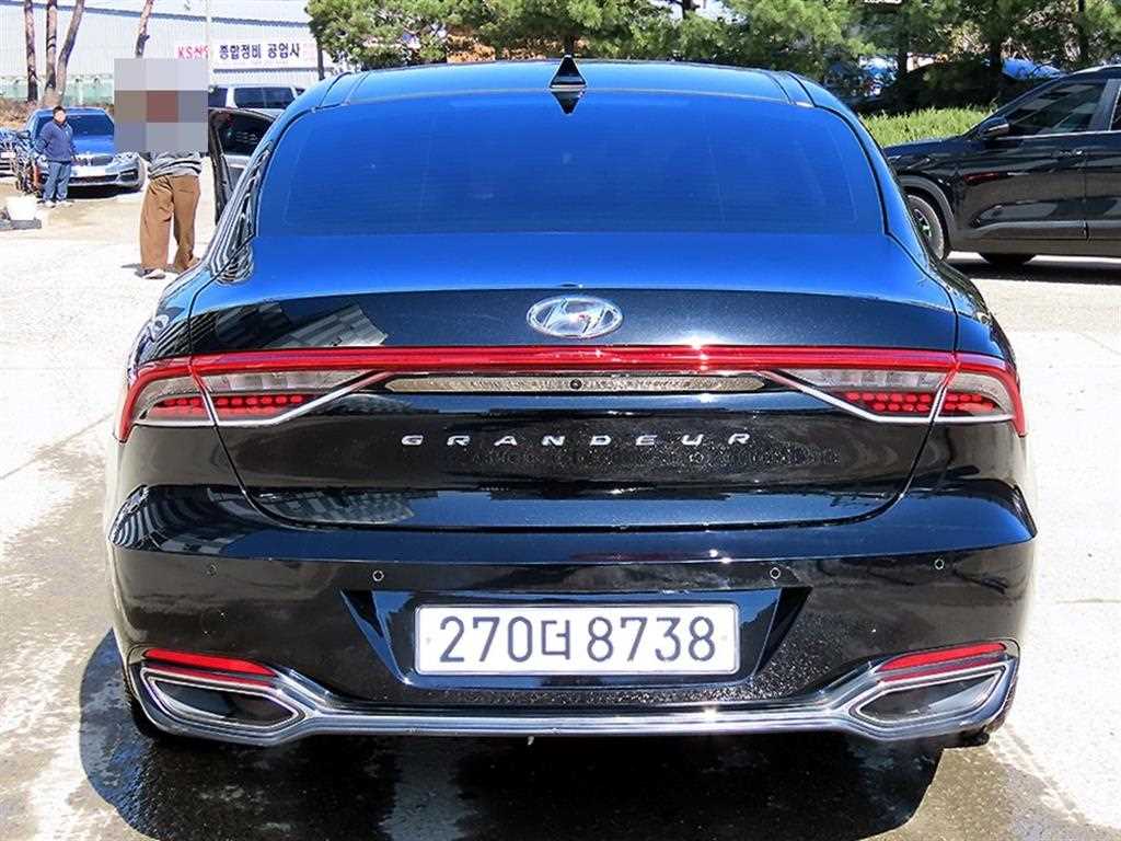 HYUNDAI Grandeur - Vista 4