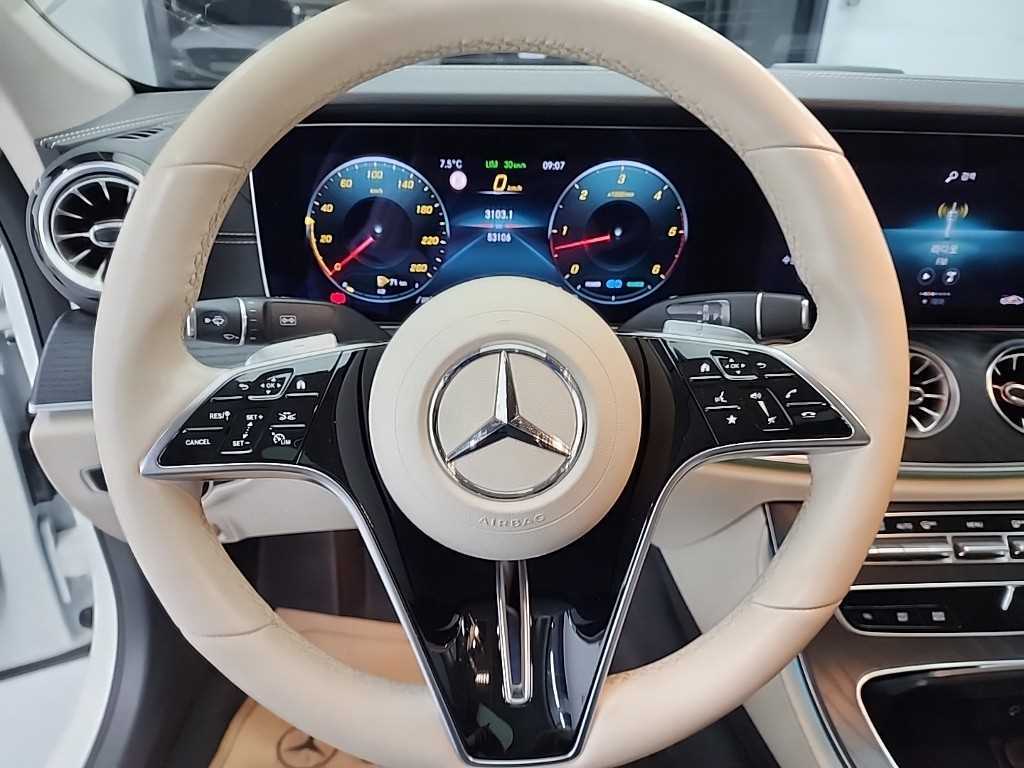 Mercedes Benz CLS Class - Vista 9