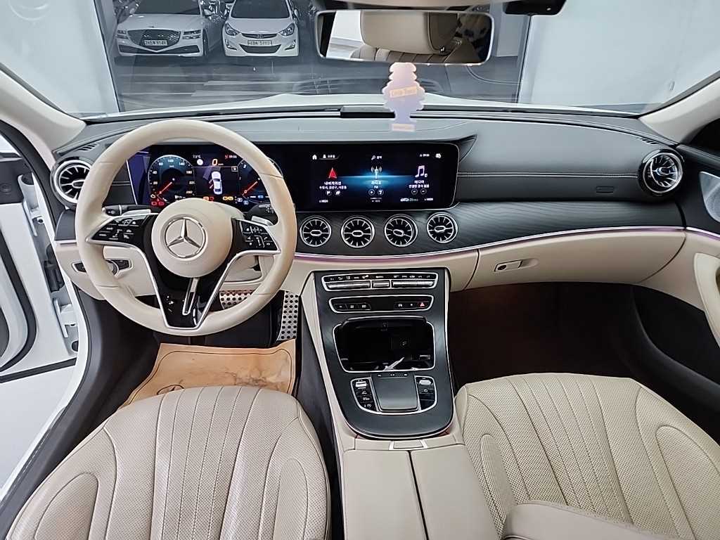 Mercedes Benz CLS Class - Vista 7