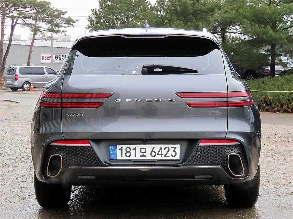 Genesis GV70 - Vista 4