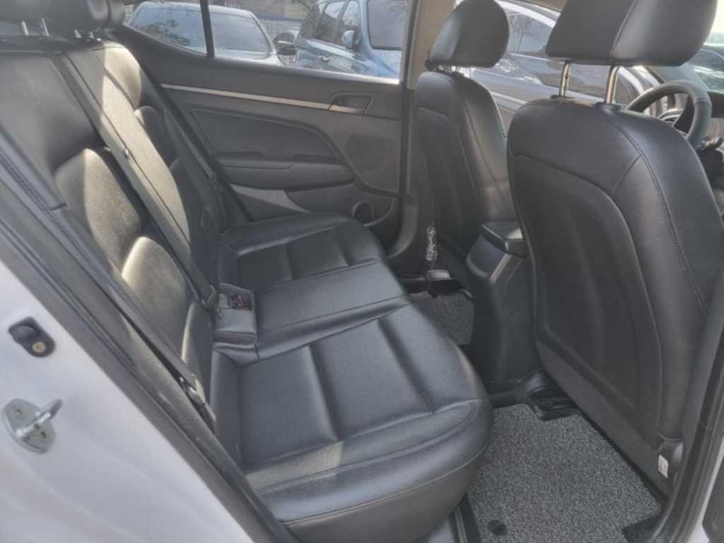 HYUNDAI Avante 2017 Blanco - Importación desde Corea - HF Imports Iquique - Foto 18