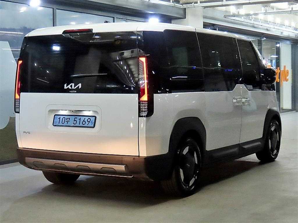 KIA PV5 - Vista 4
