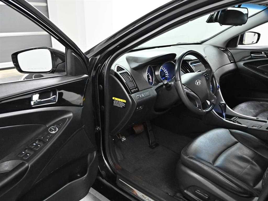 HYUNDAI Sonata - Vista 11