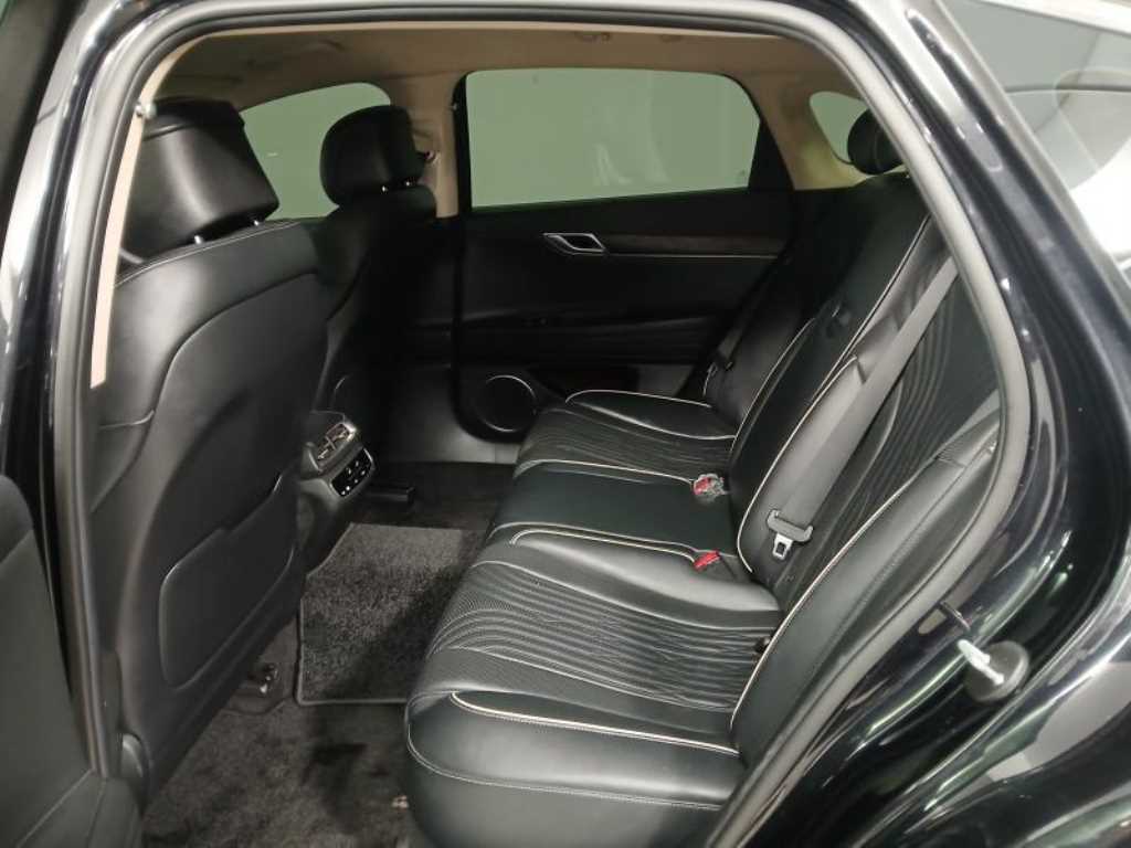 Genesis G80 - Vista 7