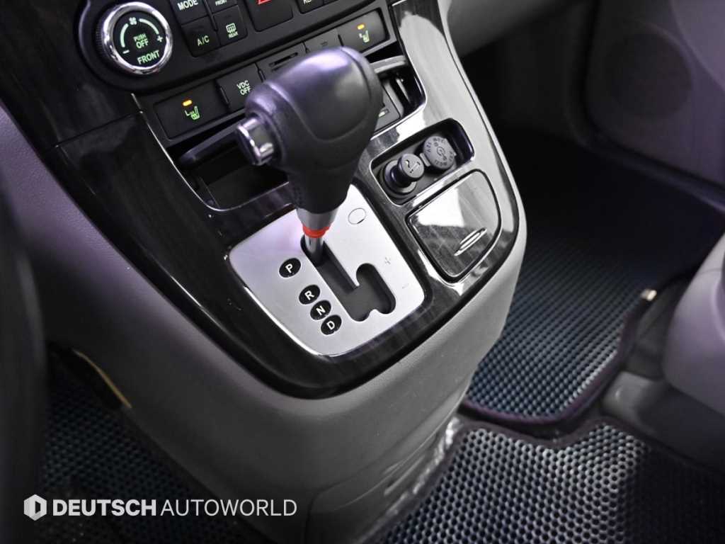 KIA Carnival - Vista 9