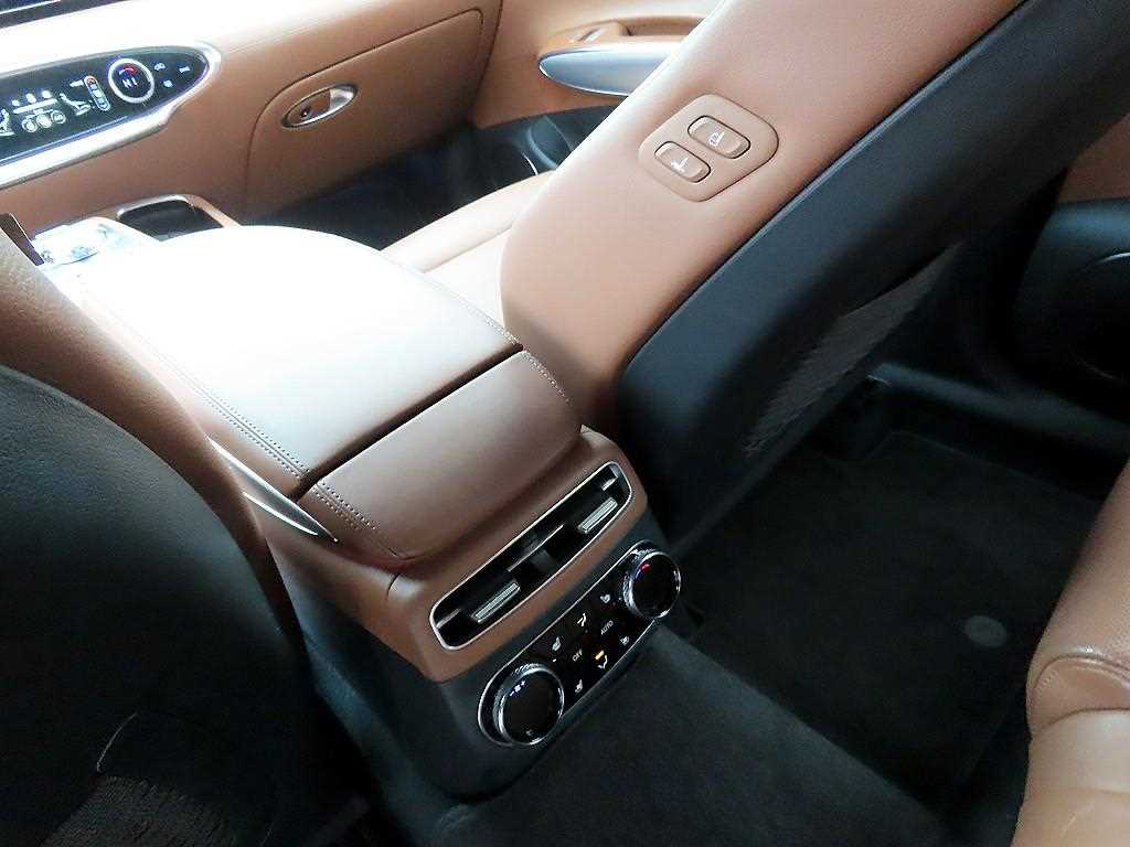 Genesis GV70 2022 Gris - Importación desde Corea - HF Imports Iquique - Foto 16