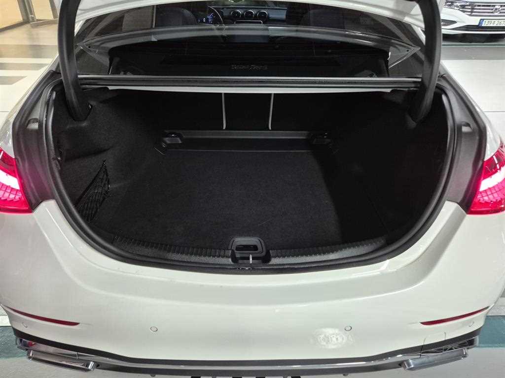 Mercedes Benz C Class 2023 Blanco - Importación desde Corea - HF Imports Iquique - Foto 18