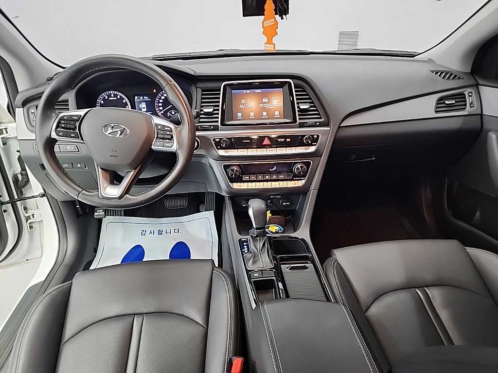 HYUNDAI Sonata - Vista 7