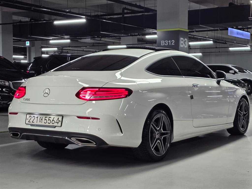 Mercedes Benz C Class - Vista 6