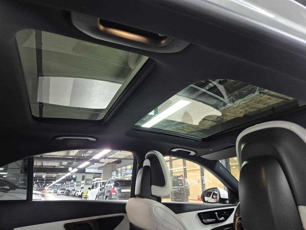 Mercedes Benz C Class - Vista 9