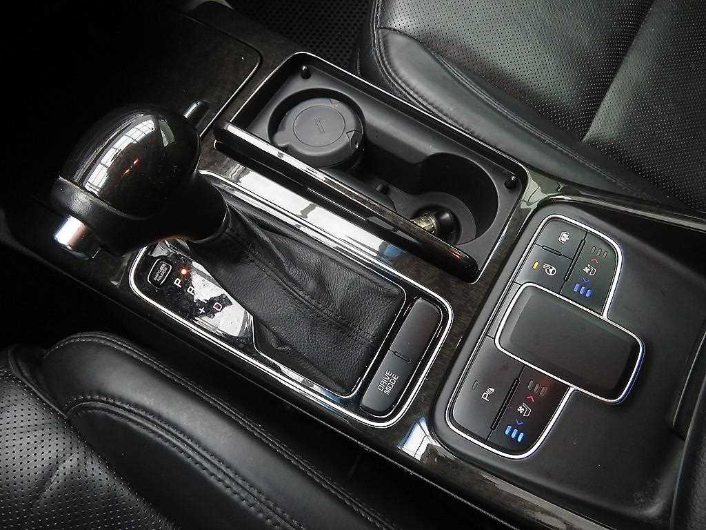 KIA K7 2014 Gris - Importación desde Corea - HF Imports Iquique - Foto 14