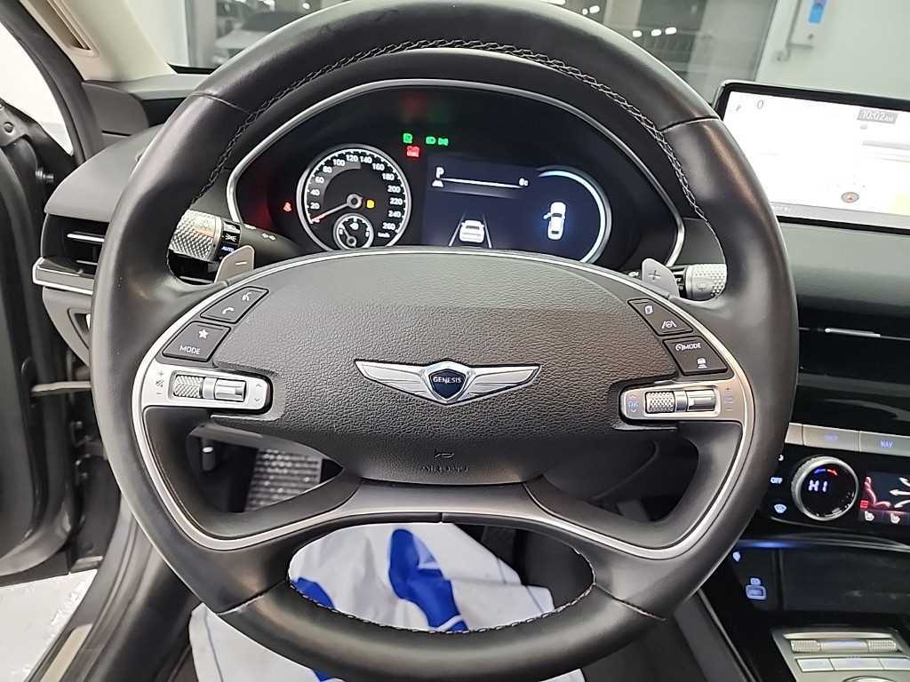 Genesis G80 - Vista 9