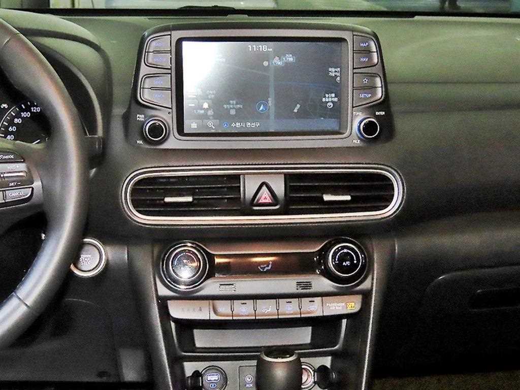 HYUNDAI Kona - Vista 11