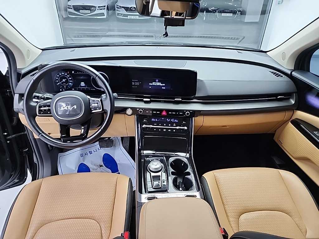 KIA Carnival - Vista 7