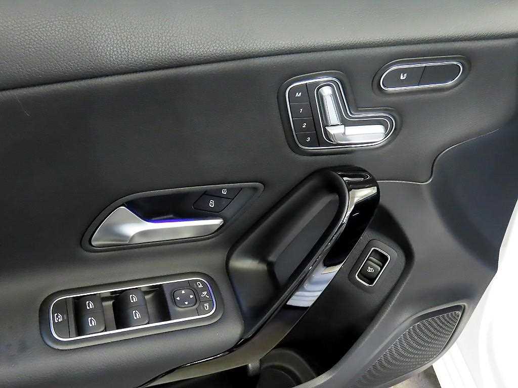 Mercedes Benz A Class 2020 Blanco - Importación desde Corea - HF Imports Iquique - Foto 17