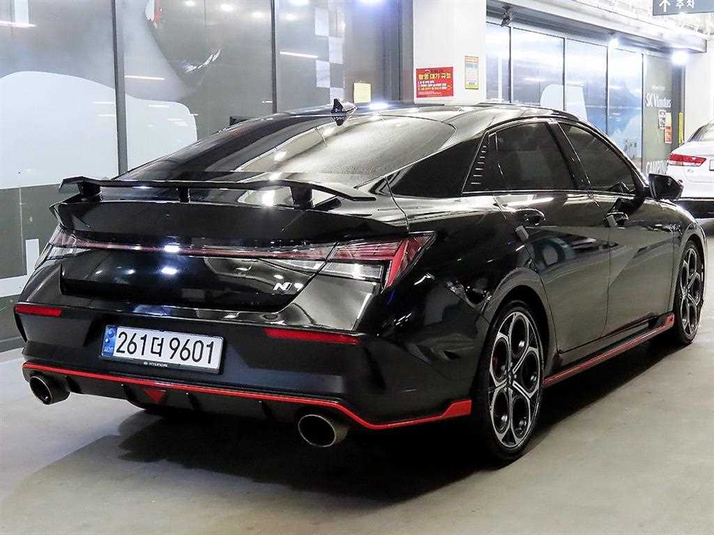 HYUNDAI Avante - Vista 4