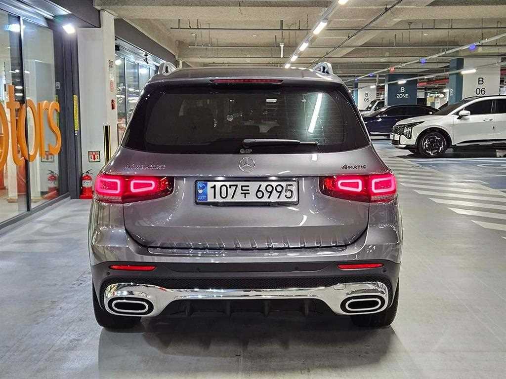 Mercedes Benz GLB Class - Vista 5