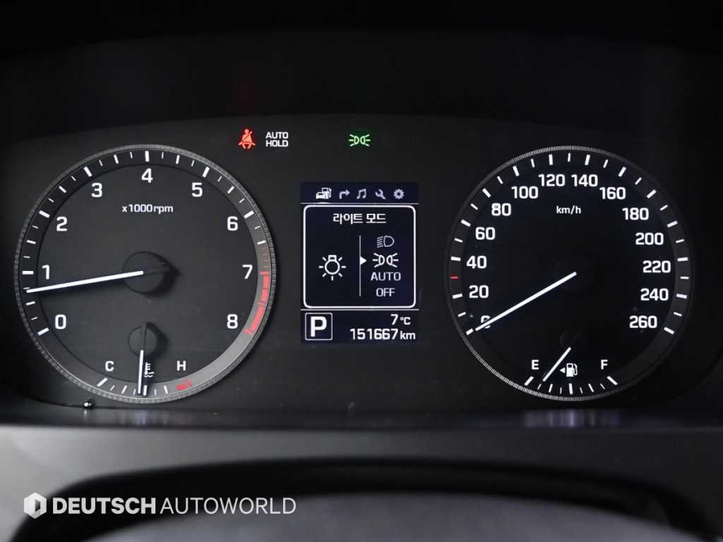 HYUNDAI Sonata - Vista 8