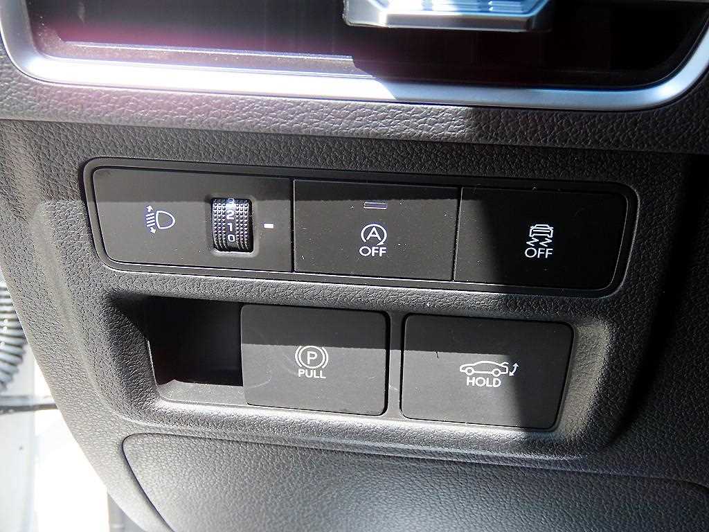 HYUNDAI Sonata - Vista 12