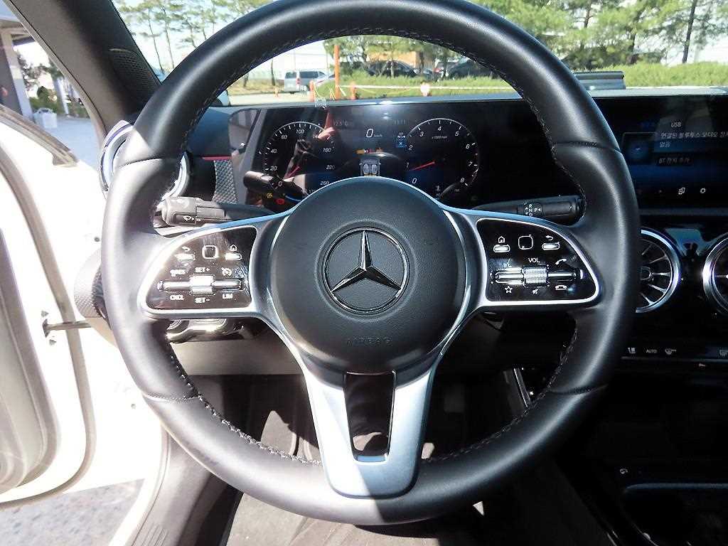 Mercedes Benz A Class - Vista 8