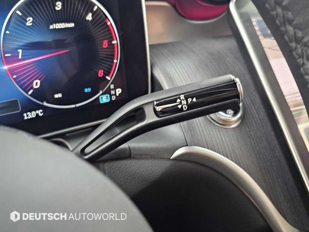 Mercedes Benz GLC Class - Vista 9