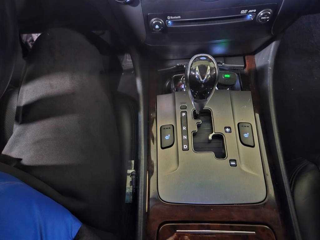 HYUNDAI Equus - Vista 8