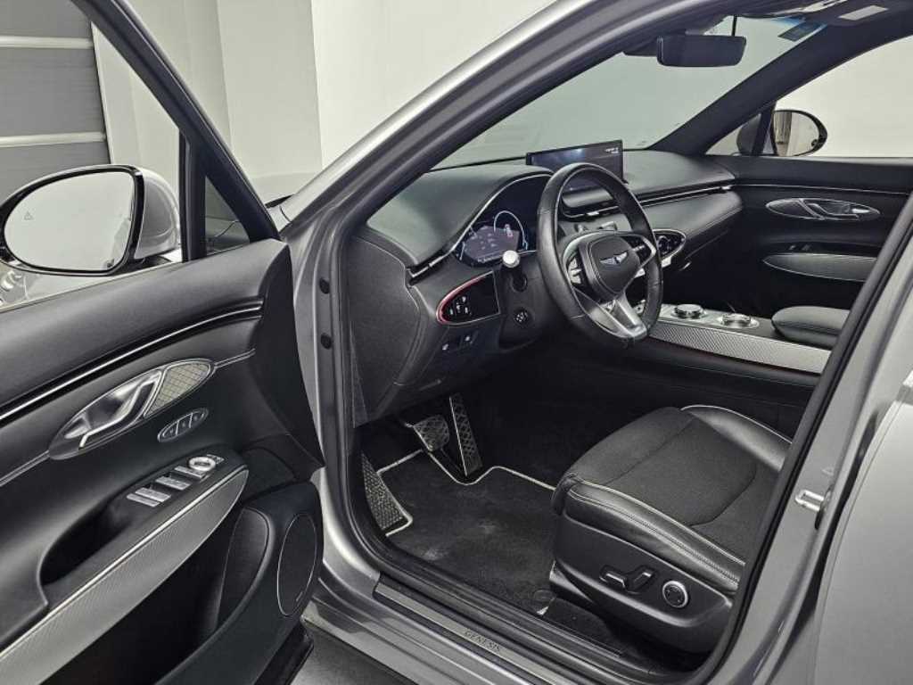 Genesis GV70 - Vista 11